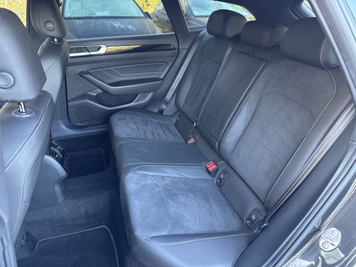 Volkswagen Arteon eHYBRID 218PK DSG R-LINE BUSINESS+ TREKHAAK/360CAMERA/IQ-LIGHT ActivLease financial lease