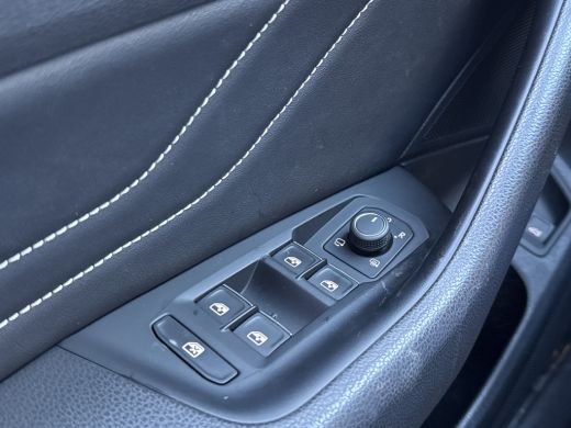 Volkswagen Arteon eHYBRID 218PK DSG R-LINE BUSINESS+ TREKHAAK/360CAMERA/IQ-LIGHT ActivLease financial lease