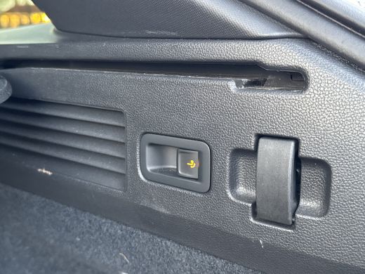 Volkswagen Arteon eHYBRID 218PK DSG R-LINE BUSINESS+ TREKHAAK/360CAMERA/LEDER/HEAD-UP ActivLease financial lease