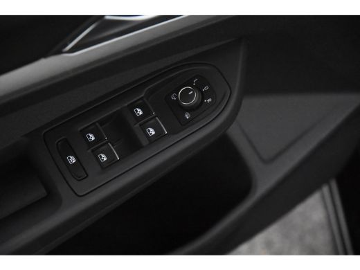 Volkswagen Golf Variant VIII Variant Life *1ste eigenaar*Navigatie*Park Assist*Carplay* ActivLease financial lease