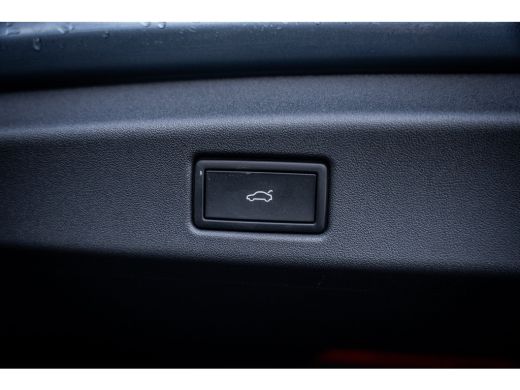 Volkswagen ID.7 Pro Limited Edition 77 kWh | 360 graden camera | Draadloze telefoonlader | Elektrisch bedienbare ... ActivLease financial lease