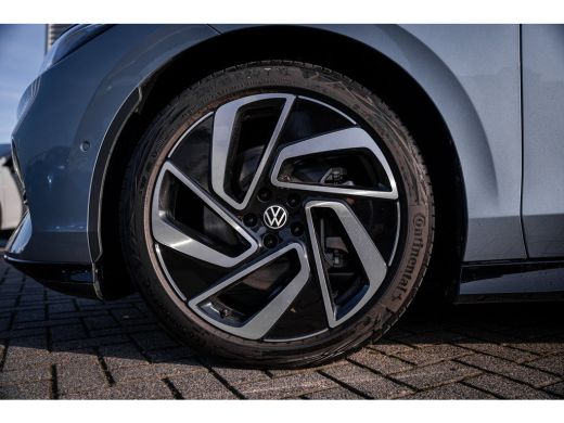 Volkswagen ID.7 Pro Limited Edition 77 kWh | 360 graden camera | Draadloze telefoonlader | Elektrisch bedienbare ... ActivLease financial lease