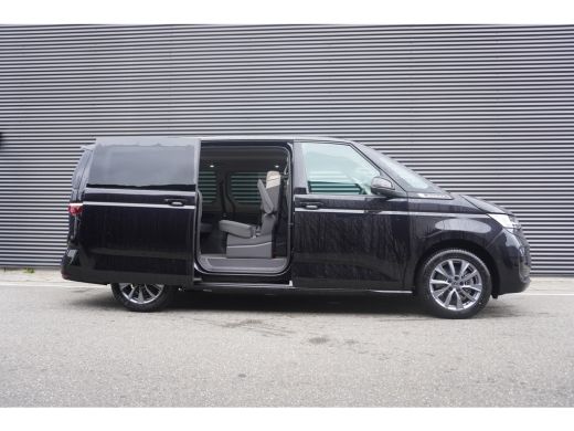 Volkswagen Multivan 1.5 eHybrid L2 Bulli Edition 4-Motion, IQ Light koplampen, 7-persoons Vis-a-Vis, Navigatie, Trekhaak ActivLease financial lease