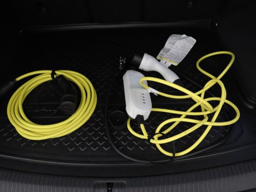 Volkswagen Tiguan 1.4 TSI eHybrid R Line | Trekhaak | Matrix LED | Carplay | Adaptive cruise | Park Assist | Naviga... ActivLease financial lease