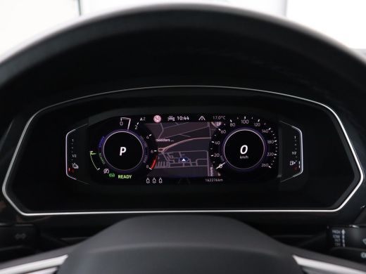 Volkswagen Tiguan 1.4 TSI eHybrid R Line | Trekhaak | Matrix LED | Carplay | Adaptive cruise | Park Assist | Naviga... ActivLease financial lease