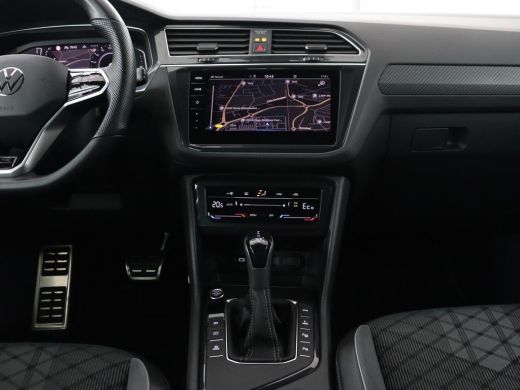 Volkswagen Tiguan 1.4 TSI eHybrid R Line | Trekhaak | Matrix LED | Carplay | Adaptive cruise | Park Assist | Naviga... ActivLease financial lease