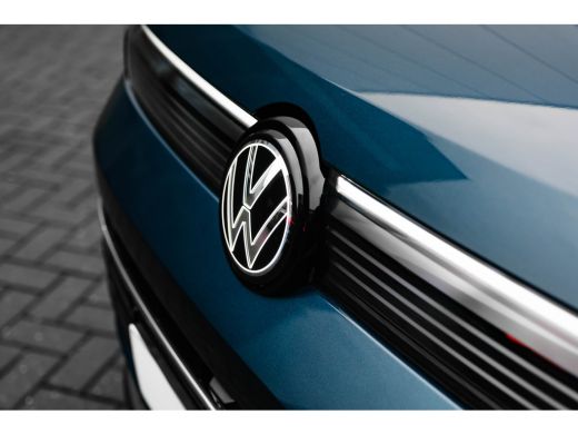 Volkswagen Tiguan Life Edition - eHybrid Inclusief &euro;2000,- inruilvoordeel | 'App-Connect' draadloze smartphone inte... ActivLease financial lease