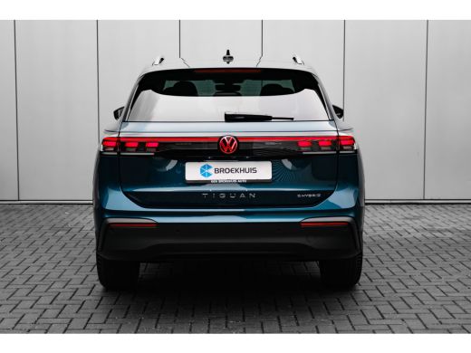 Volkswagen Tiguan Life Edition - eHybrid Inclusief &euro;2000,- inruilvoordeel | 'App-Connect' draadloze smartphone inte... ActivLease financial lease