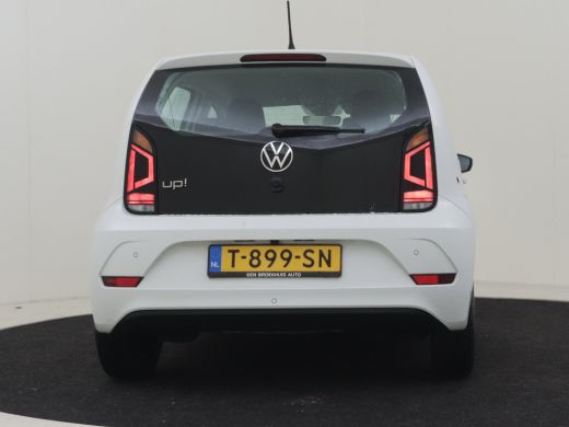 Volkswagen up! 1.0 65pk | Camera achter | Cruise control | Airco automatisch | Parkeersensoren achter | DAB radi... ActivLease financial lease