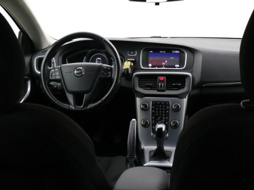 Volvo  V40 2.0 D2 120 PK EURO 6 + NAVIGATIE Volvo V40 2.0 D2 + NAVIGATIE | DIGITALE COCKPIT | CRUISE CONTROL ActivLease financial lease
