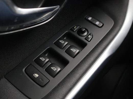 Volvo  V40 2.0 D2 120 PK EURO 6 + NAVIGATIE Volvo V40 2.0 D2 + NAVIGATIE | DIGITALE COCKPIT | CRUISE CONTROL ActivLease financial lease