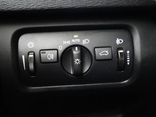 Volvo  V40 2.0 D2 120 PK EURO 6 + NAVIGATIE Volvo V40 2.0 D2 + NAVIGATIE | DIGITALE COCKPIT | CRUISE CONTROL ActivLease financial lease