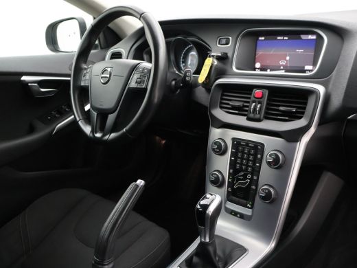 Volvo  V40 2.0 D2 120 PK EURO 6 + NAVIGATIE Volvo V40 2.0 D2 + NAVIGATIE | DIGITALE COCKPIT | CRUISE CONTROL ActivLease financial lease