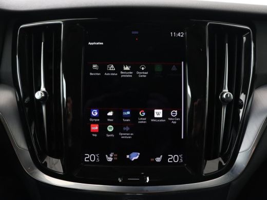 Volvo  V60 2.0 T6 AWD Recharge Business Pro | Leder | Trekhaak | Stoel & stuurverwarming | Adaptive cruise |... ActivLease financial lease