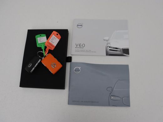 Volvo  V60 2.0 T6 AWD Recharge Business Pro | Leder | Trekhaak | Stoel & stuurverwarming | Adaptive cruise |... ActivLease financial lease