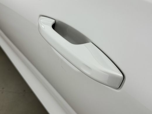 Volvo  V60 B4 Plus Dark | 19" | Panoramadak | Full LED | Getint Glas | Elektr. verst. Stoelen | Adaptieve Cr... ActivLease financial lease