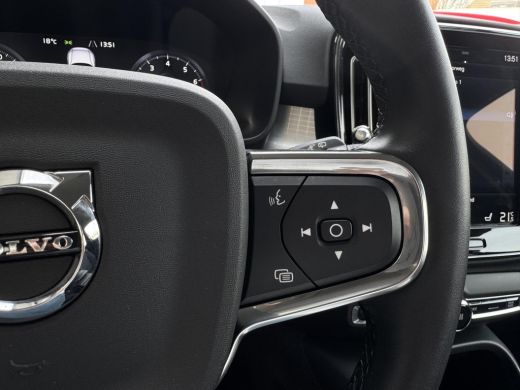 Volvo  XC40 1.5 T2 Momentum NL-AUTO | TREKHAAK | STOEL VERWARMING ActivLease financial lease