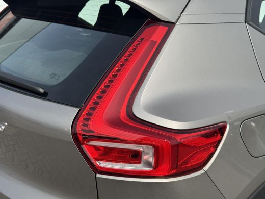 Volvo  XC40 1.5 T2 Momentum NL-AUTO | TREKHAAK | STOEL VERWARMING ActivLease financial lease
