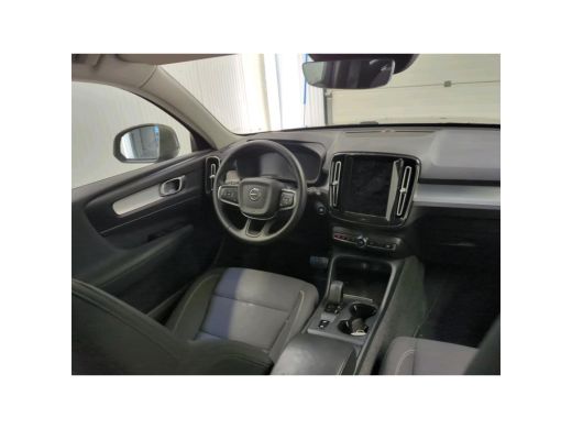 Volvo  XC40 1.5 T2 Momentum NL-AUTO | TREKHAAK | STOEL VERWARMING ActivLease financial lease