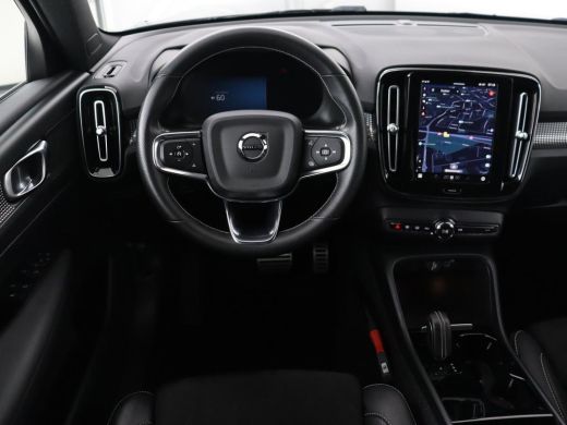 Volvo  XC40 Recharge P8 AWD R Design | Trekhaak | Leder/Alcantara | Stoel & stuurverwarming | Keyless | Navig... ActivLease financial lease