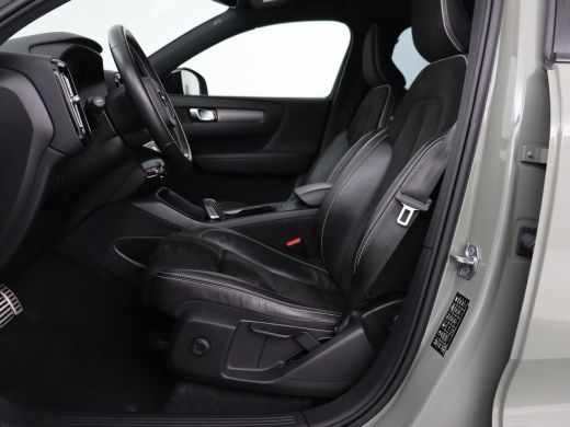 Volvo  XC40 Recharge P8 AWD R Design | Trekhaak | Leder/Alcantara | Stoel & stuurverwarming | Keyless | Navig... ActivLease financial lease
