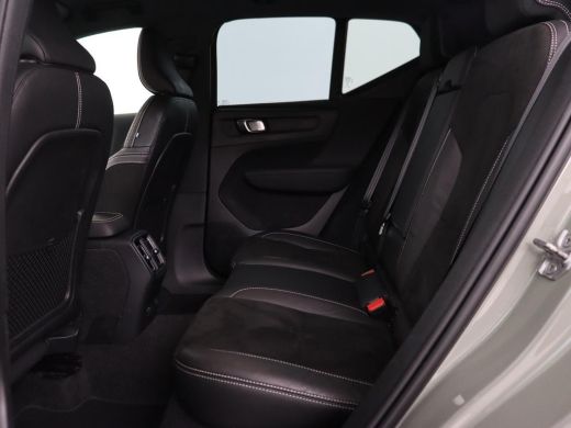 Volvo  XC40 Recharge P8 AWD R Design | Trekhaak | Leder/Alcantara | Stoel & stuurverwarming | Keyless | Navig... ActivLease financial lease