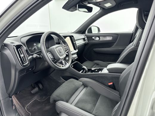 Volvo  XC40 Single Motor Extended Range Plus 82 kWh | 19" Allseason | Leder/Nubuck | Trekhaak | Getint Glas |... ActivLease financial lease