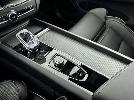 Volvo  XC60 T6 Recharge Ultra Black Edition | Facelift | 21" | Elektrisch verst. Sportstoelen | Panoramadak |... ActivLease financial lease