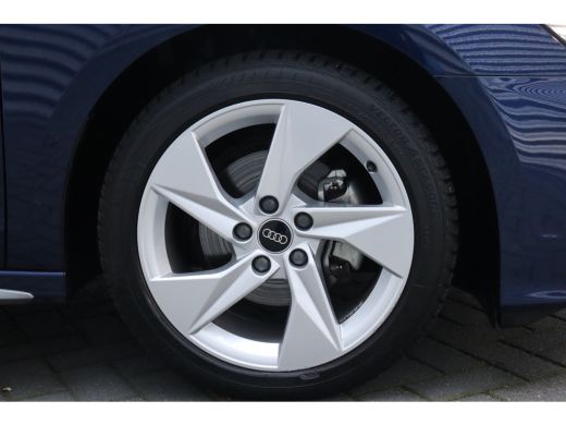 Audi A3 Sportback 30 TFSI 110PK S EDITION AUTOMAAT / NAVI / LEDER / CLIMA / FULL-LED / PDC / KEYLESS / 17... ActivLease financial lease
