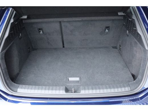 Audi A3 Sportback 30 TFSI 110PK S EDITION AUTOMAAT / NAVI / LEDER / CLIMA / FULL-LED / PDC / KEYLESS / 17... ActivLease financial lease