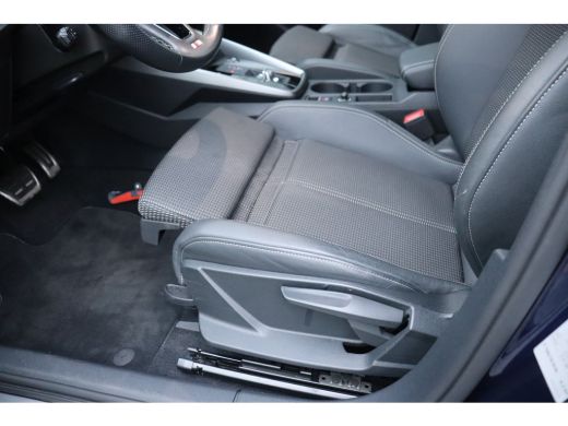 Audi A3 Sportback 30 TFSI 110PK S EDITION AUTOMAAT / NAVI / LEDER / CLIMA / FULL-LED / PDC / KEYLESS / 17... ActivLease financial lease