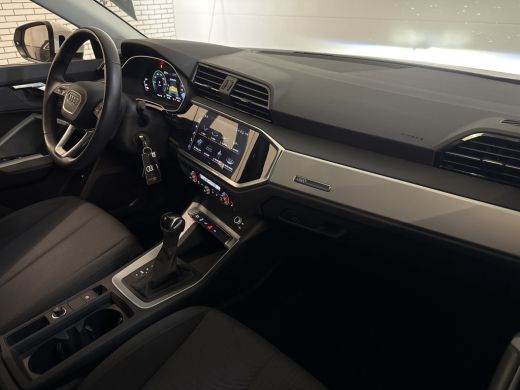 Audi Q3 45 TFSIe 245PK S-TRONIC S-LINE HYBRID CARPLAY/PDC/VIRTUAL ActivLease financial lease