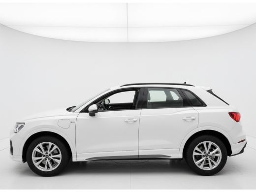 Audi Q3 45 TFSIe 245PK S-TRONIC S-LINE HYBRID CARPLAY/PDC/VIRTUAL ActivLease financial lease
