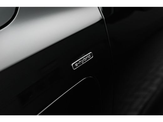 Audi Q3 S edition | Adaptive cruise control | Audi sound system | Cruise control ActivLease financial lease