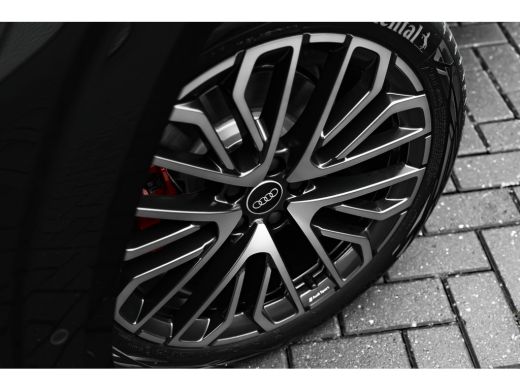 Audi Q3 S edition | Adaptive cruise control | Audi sound system | Cruise control ActivLease financial lease