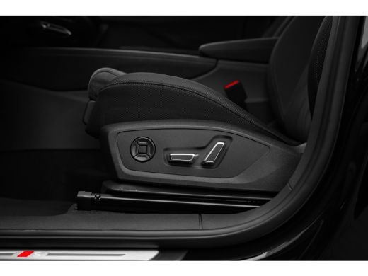 Audi Q3 S edition | Adaptive cruise control | Audi sound system | Cruise control ActivLease financial lease