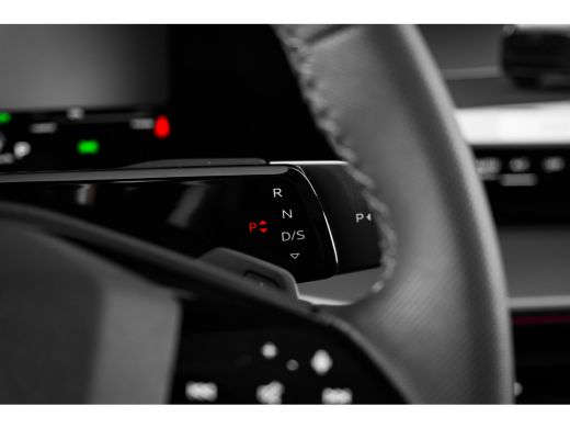 Audi Q3 S edition | Adaptive cruise control | Audi sound system | Cruise control ActivLease financial lease