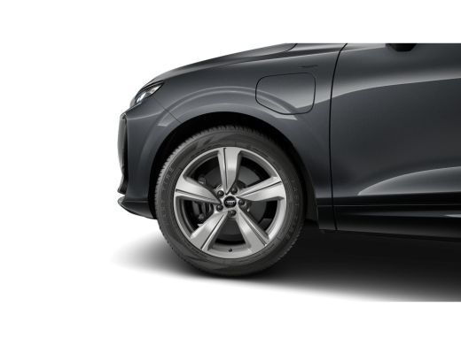 Audi Q3 S edition | Adaptive cruise control | Audi sound system | Cruise control ActivLease financial lease