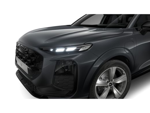 Audi Q3 S edition | Adaptive cruise control | Audi sound system | Cruise control ActivLease financial lease
