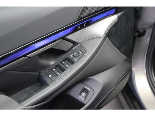 BMW i5 eDrive40 High Executive M Sport / Panoramadak / M Sportonderstel / Comfort Access / Adaptieve LED... ActivLease financial lease