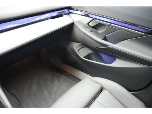 BMW i5 eDrive40 High Executive M Sport / Panoramadak / M Sportonderstel / Comfort Access / Adaptieve LED... ActivLease financial lease