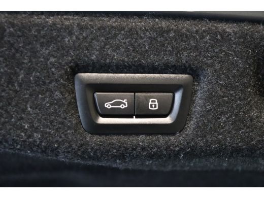 BMW i5 eDrive40 High Executive M Sport / Panoramadak / M Sportonderstel / Comfort Access / Adaptieve LED... ActivLease financial lease