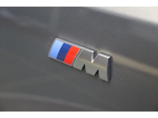 BMW i5 eDrive40 High Executive M Sport / Panoramadak / M Sportonderstel / Comfort Access / Adaptieve LED... ActivLease financial lease