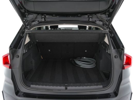 BMW iX1 xDrive30 Launch Edition 67 kWh [ 3-Fase-11kW ] {SOH-100%} (INCL-BTW) Aut. *FULL-LED | DIGI-COCKPI... ActivLease financial lease