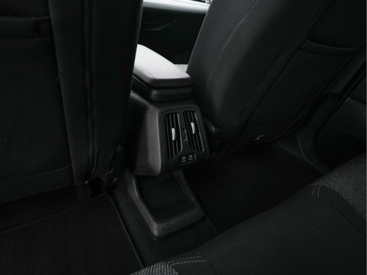 BMW iX1 xDrive30 Launch Edition 67 kWh [ 3-Fase-11kW ] {SOH-100%} (INCL-BTW) Aut. *FULL-LED | DIGI-COCKPI... ActivLease financial lease