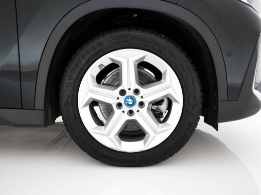 BMW iX1 xDrive30 Launch Edition 67 kWh [ 3-Fase-11kW ] {SOH-100%} (INCL-BTW) Aut. *FULL-LED | DIGI-COCKPI... ActivLease financial lease