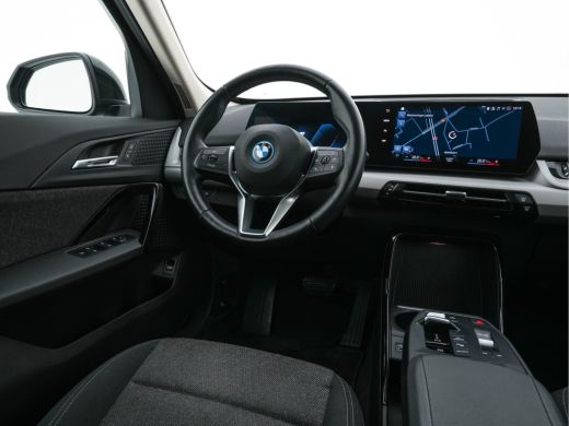 BMW iX1 xDrive30 Launch Edition 67 kWh [ 3-Fase-11kW ] {SOH-100%} (INCL-BTW) Aut. *FULL-LED | DIGI-COCKPI... ActivLease financial lease