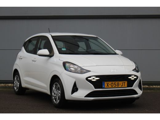 Hyundai i10 1.0 Comfort Smart | Camera | Navigatie | CarPlay | Cruise C. | Airco | DAB+ | Mistlampen | Camera... ActivLease financial lease