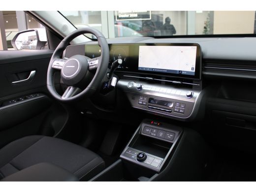 Hyundai Kona Comfort Smart + WVB 65.4 kWh MY25 | &euro;4000,- korting !! | ActivLease financial lease