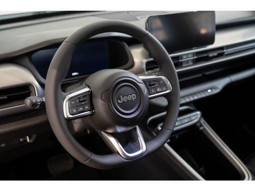 Jeep Avenger Summit 54 kWh | Warmtepomp | Navigatie | Camera | Apple Carplay & Android Auto | Stoel verwarming... ActivLease financial lease